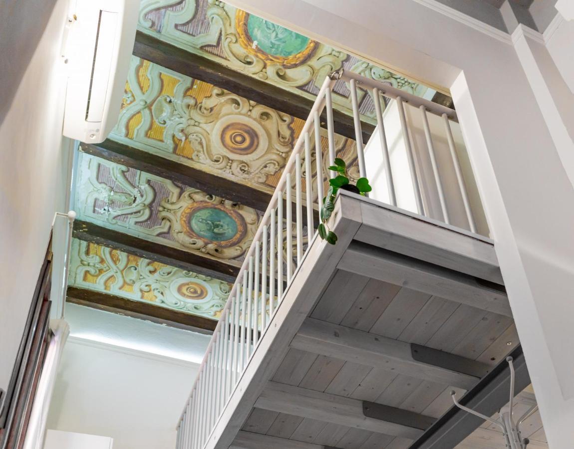 Charming Frescoed Loft Apartment Bologna Luaran gambar