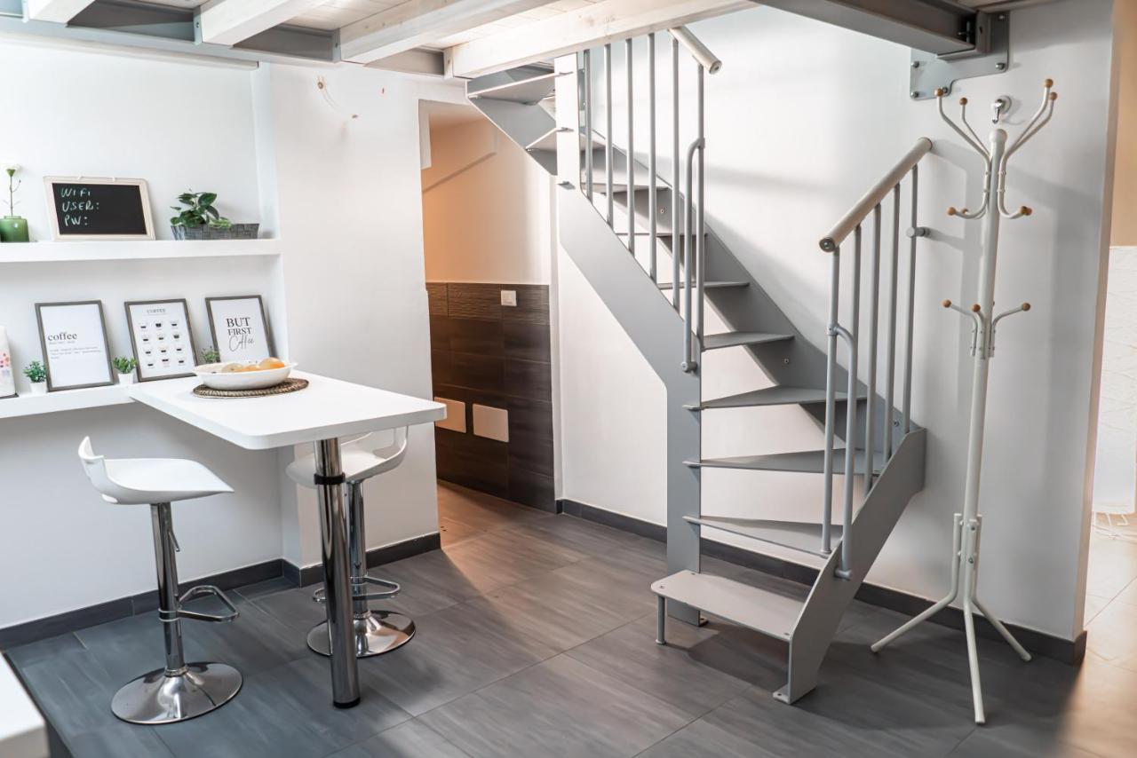 Charming Frescoed Loft Apartment Bologna Luaran gambar
