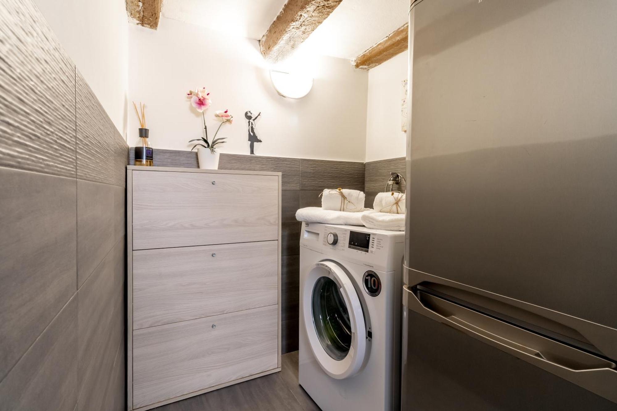 Charming Frescoed Loft Apartment Bologna Luaran gambar